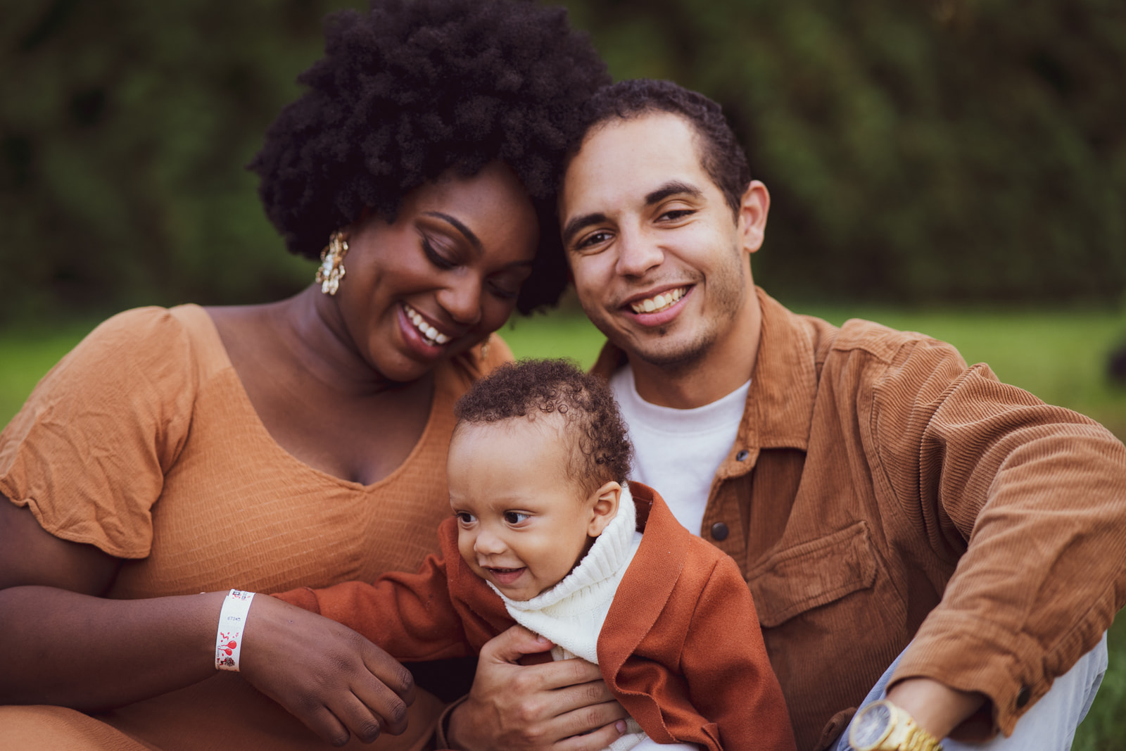 Fall family portrait by Avery Creative Studio, Chicago